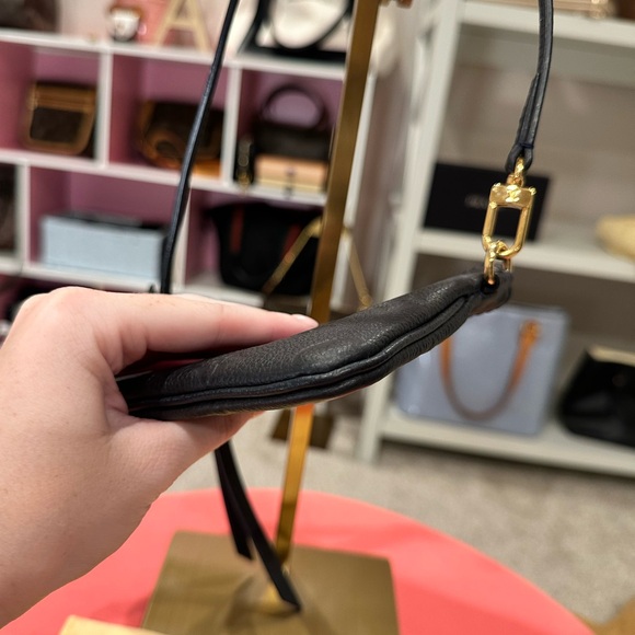 Louis Vuitton Pouch Citadine Accessories - Picture 9 of 16